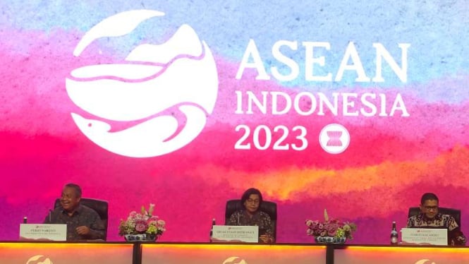 Sri Mulyani Ungkap Pertemuan Menkeu dan Gubernur Bank Sentral Se ASEAN Bahas Ini